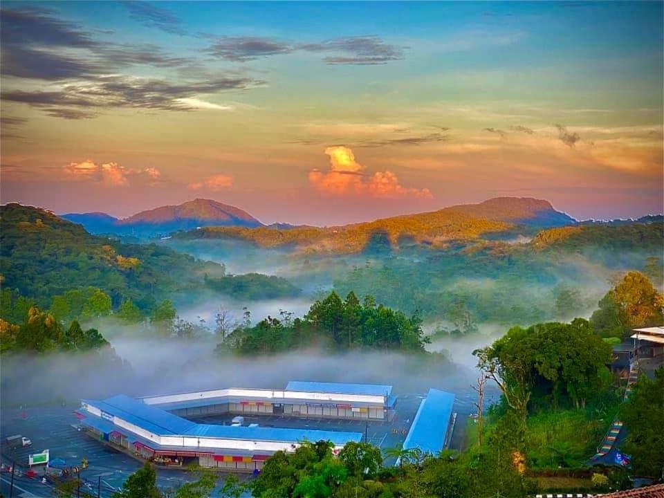 Muslim Homstay@Crown Imperial Court Cameron Highlands Eksteriør bilde